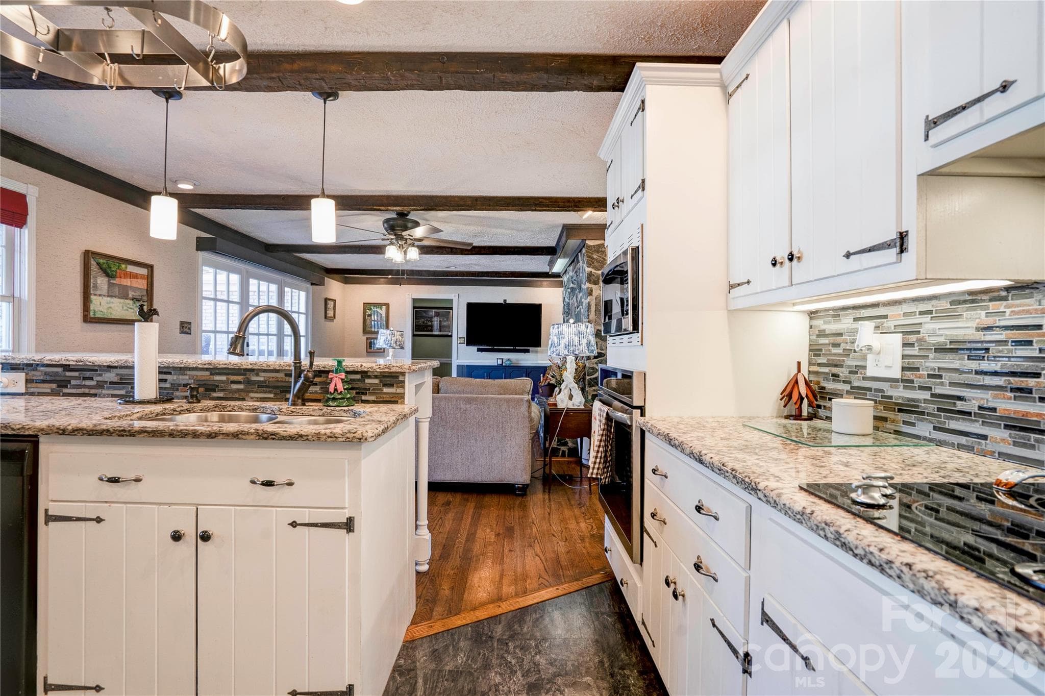 Kitchen & Family Room - 111 Gordon Avenue, Shelby