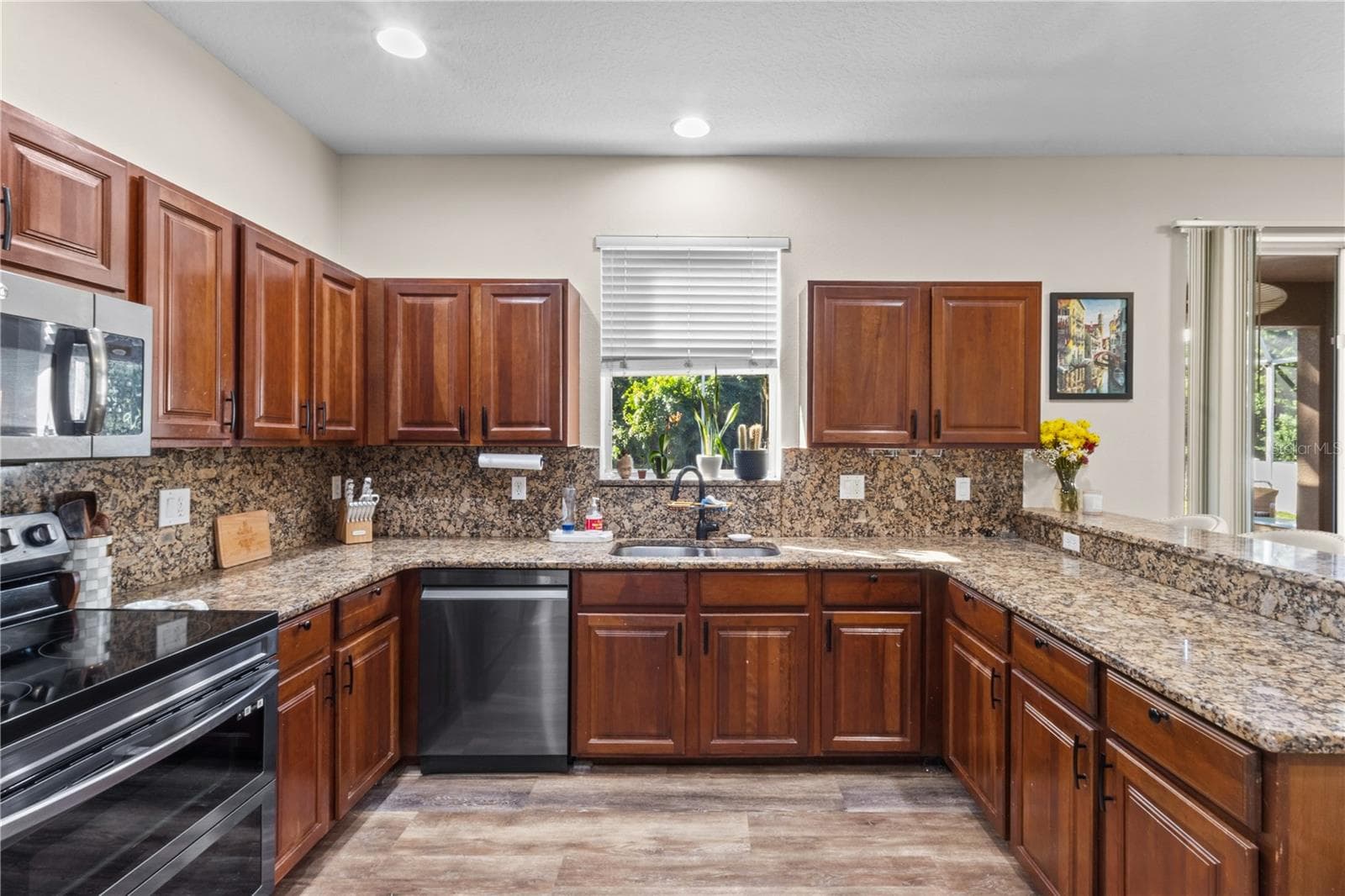 Single Family Residence at 6011 FRENCH CREEK CT, ELLENTON, photo 9 of 38