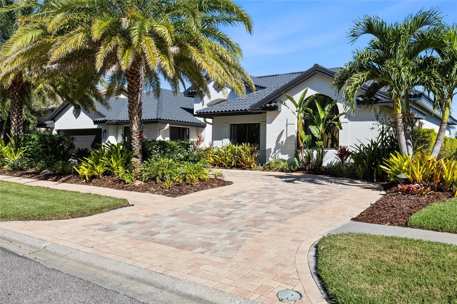 Single Family Residence at 9805 COMPASS POINT WAY, TAMPA, photo 6 of 98