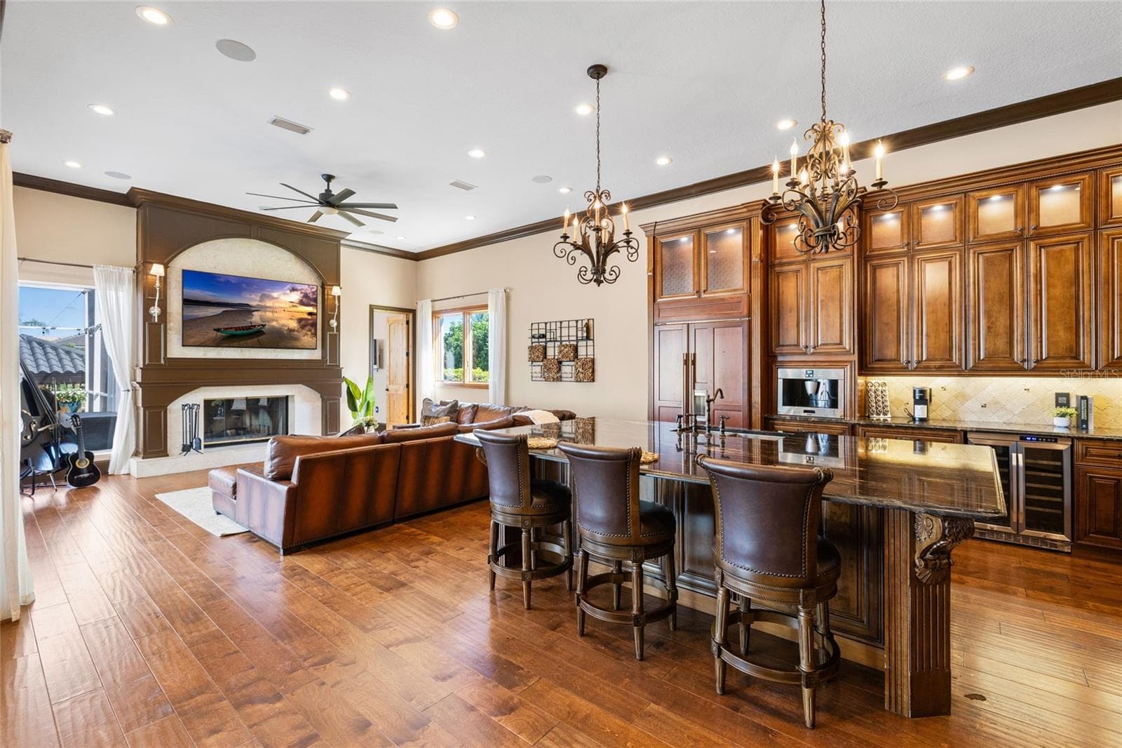 Family room, kitchen combination - 9805 COMPASS POINT WAY, TAMPA