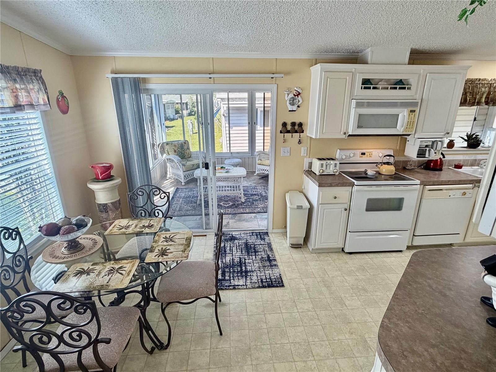 Manufactured Home at 34012 AZALEA DR N, PINELLAS PARK, photo 12 of 51