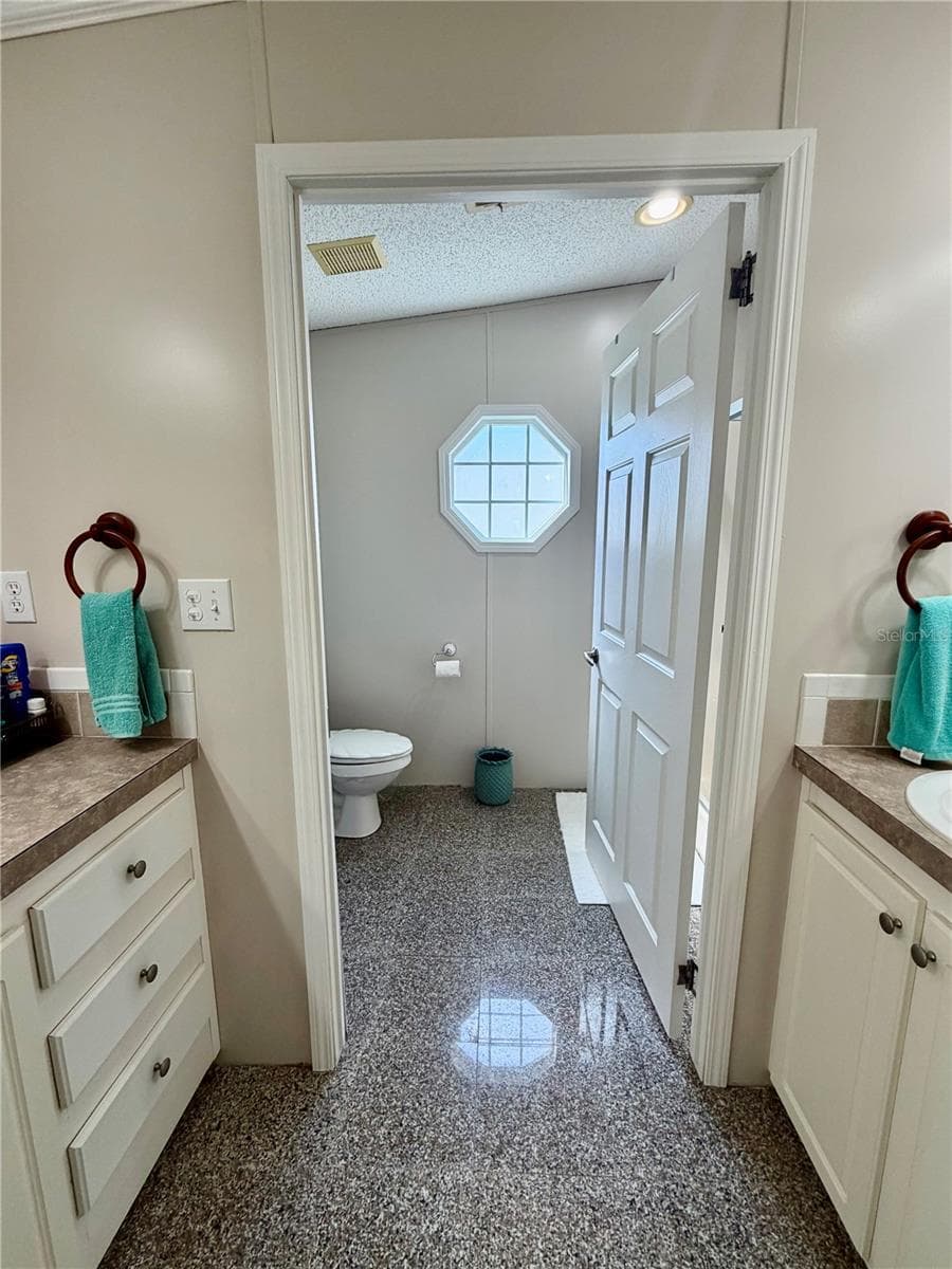Manufactured Home at 34012 AZALEA DR N, PINELLAS PARK, photo 34 of 51