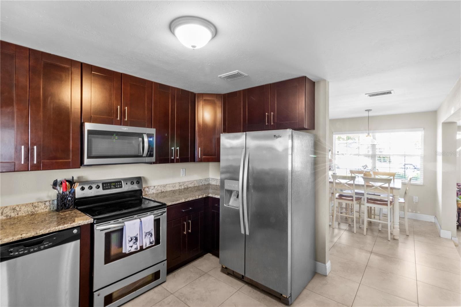 Single Family Residence at 4704 W BAY AVE, TAMPA, photo 12 of 30