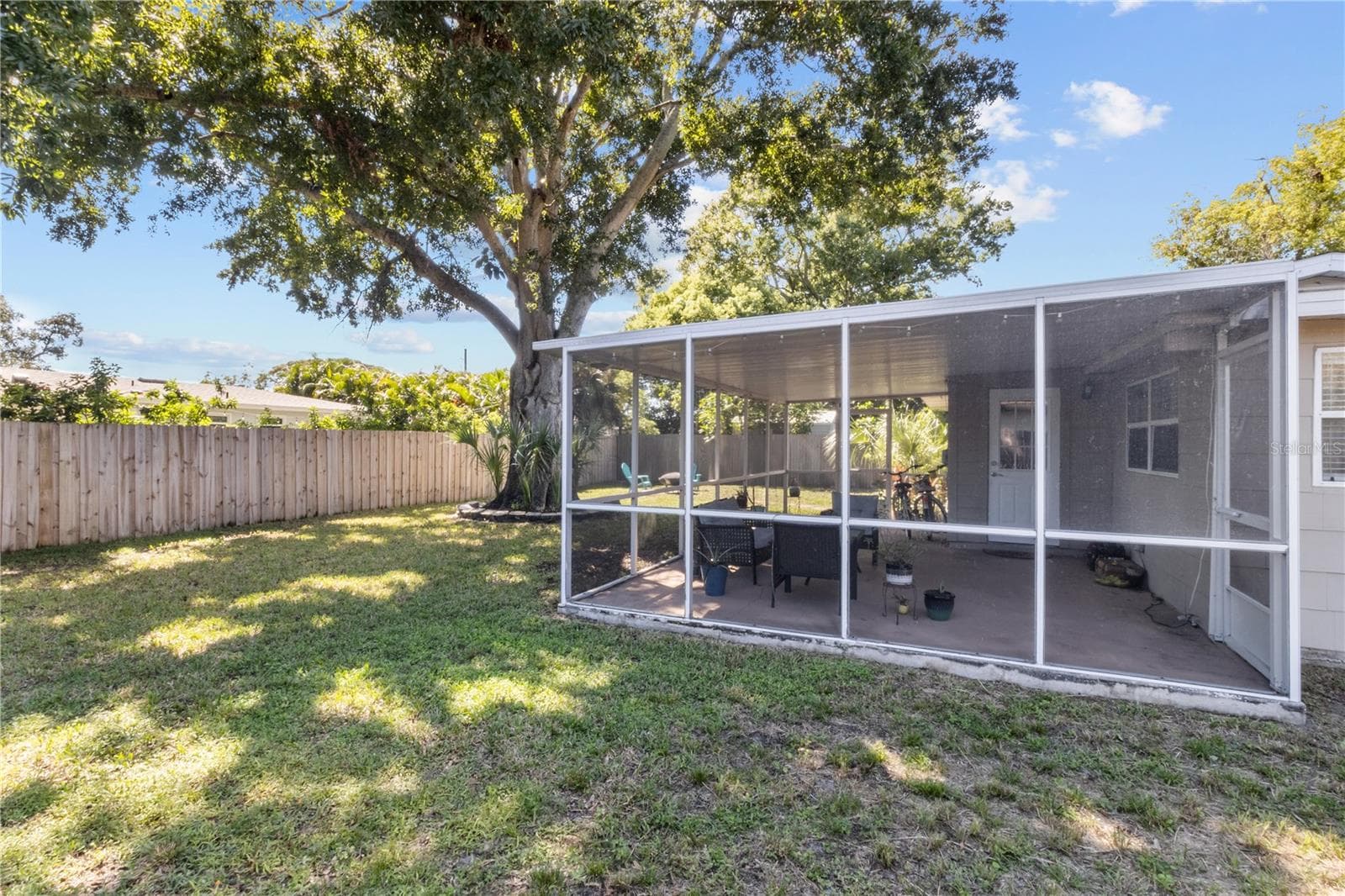 Single Family Residence at 4704 W BAY AVE, TAMPA, photo 27 of 30