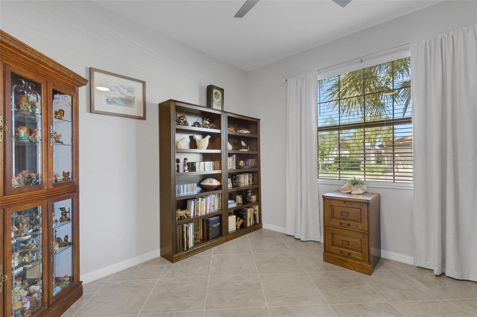 Single Family Residence at 19336 BLUFF DR, VENICE, photo 26 of 86