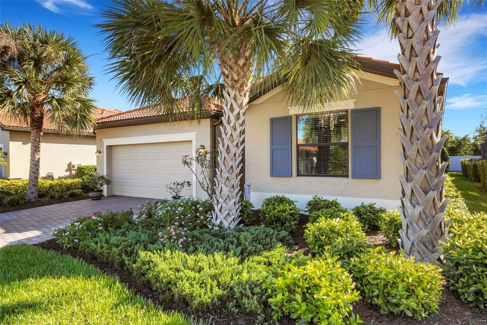 Welcome Home! - 19336 BLUFF DR, VENICE