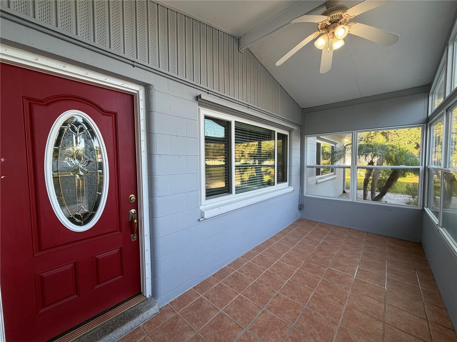 Front Porch - 6250 13TH AVE S, GULFPORT