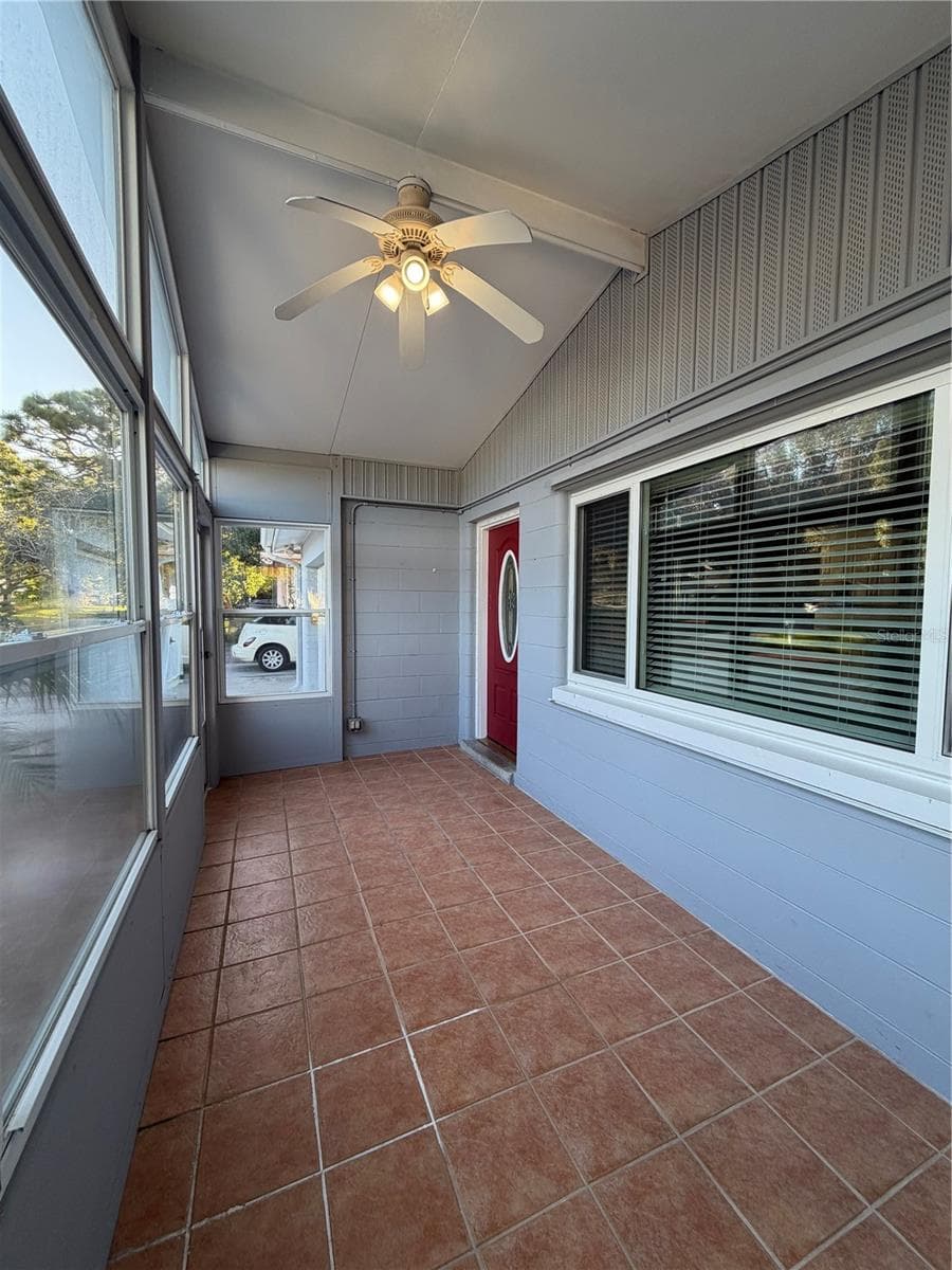 Front Porch - 6250 13TH AVE S, GULFPORT