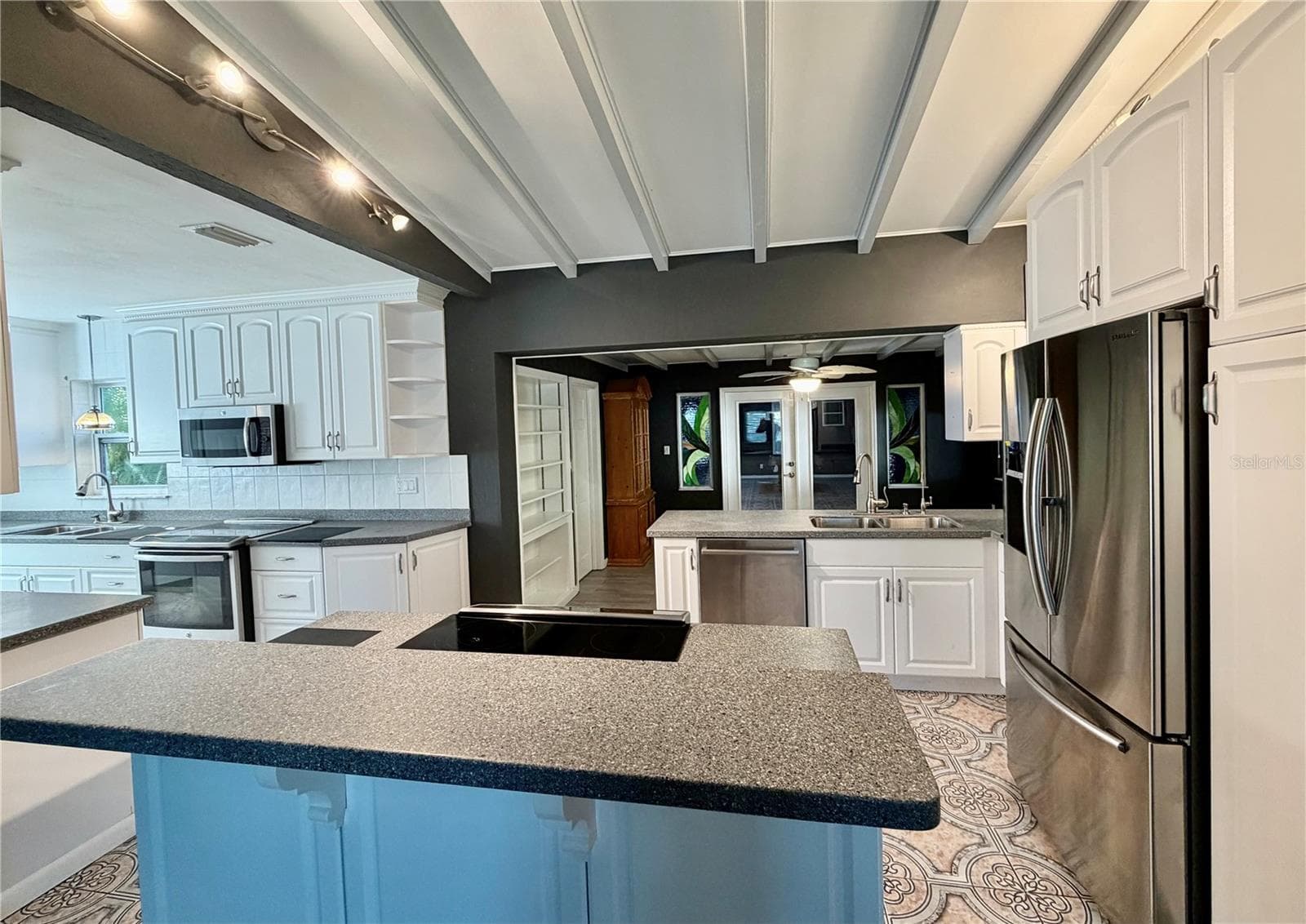 Kitchen - 6250 13TH AVE S, GULFPORT