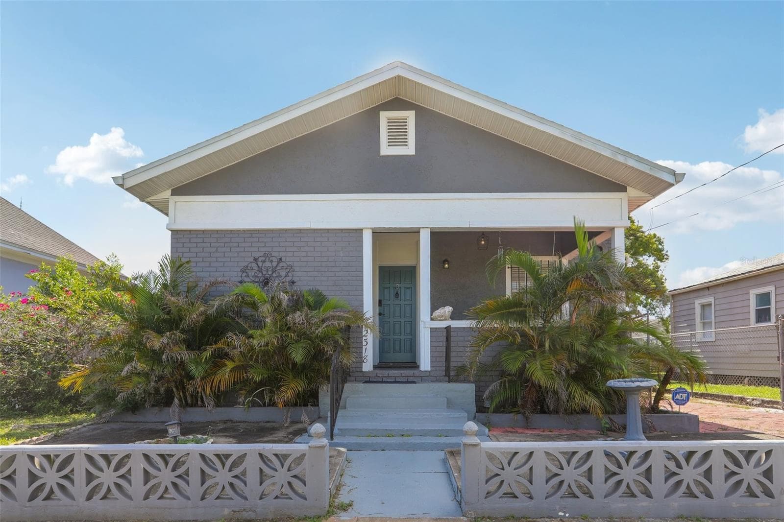 2318 W CORDELIA ST