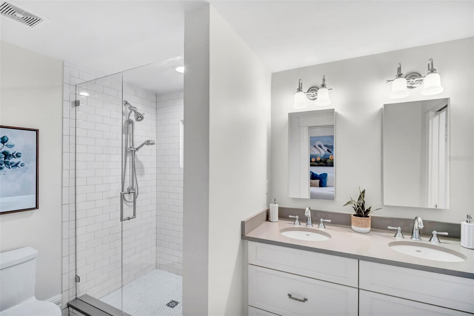 Primary bathroom with walk in closet - 1918 W DEKLE AVE, TAMPA