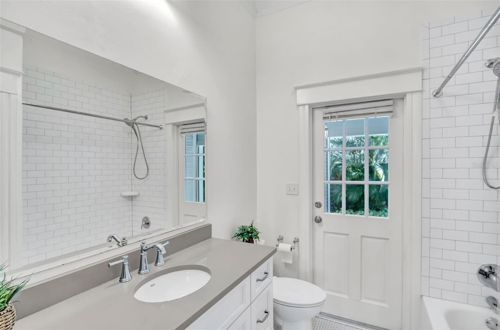Single Family Residence at 1918 W DEKLE AVE, TAMPA, photo 39 of 62