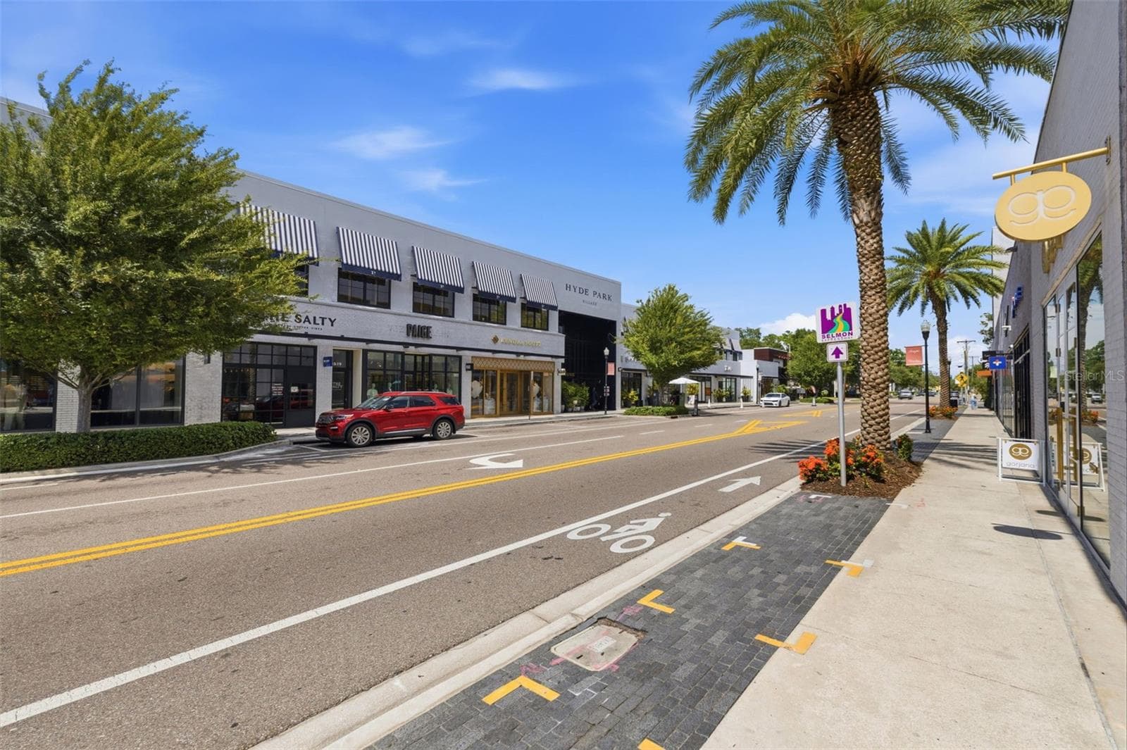 Restaurants/Shops/Bars of Hyde Park Village - 3 blocks away. - 1918 W DEKLE AVE, TAMPA