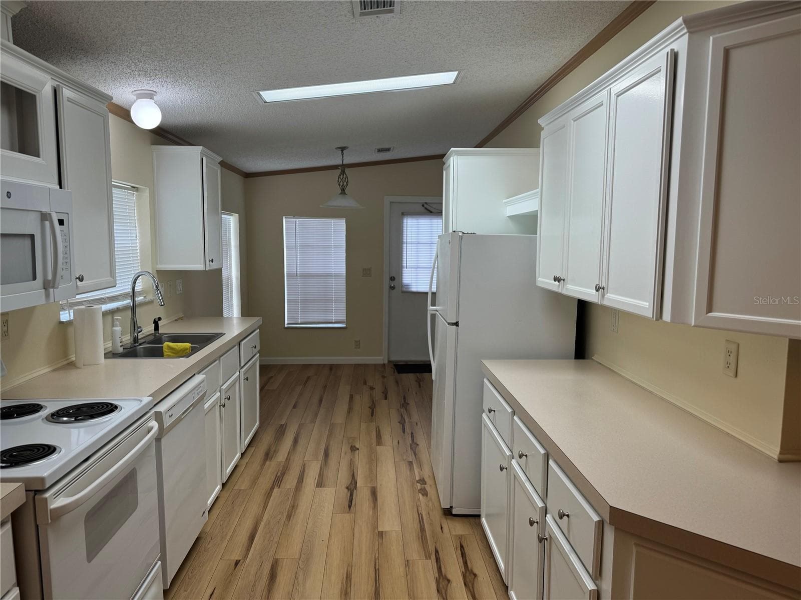 Manufactured Home at 8930 EHREN CUTOFF, LAND O LAKES, photo 4 of 16