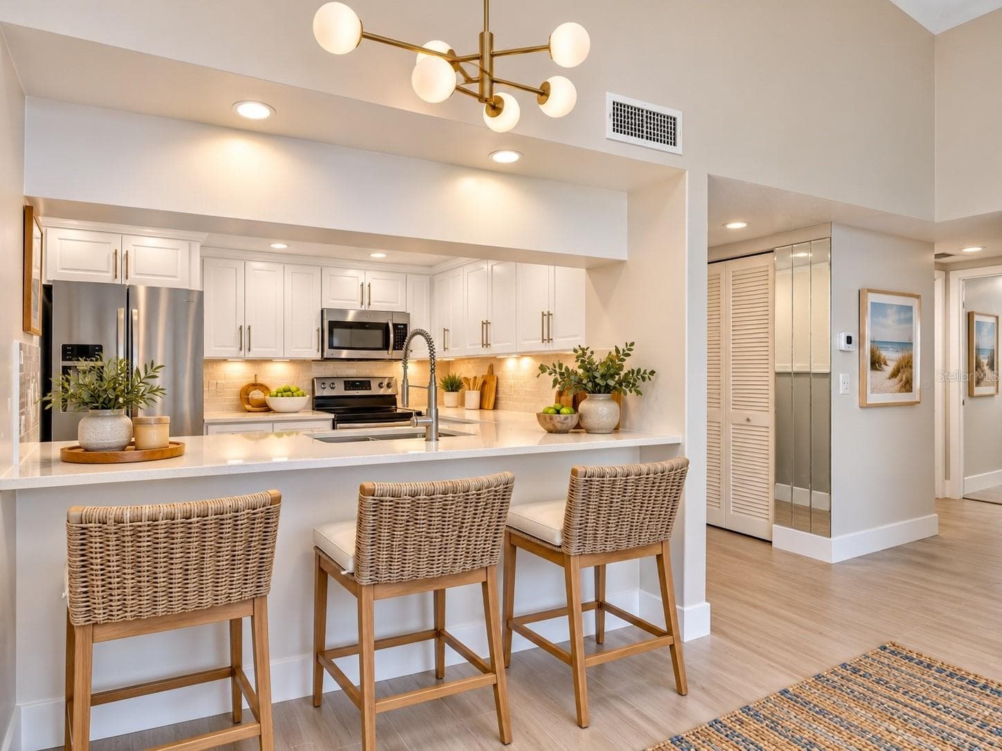 Virtual staged kitchen - 2593 COUNTRYSIDE BLVD #7304, CLEARWATER