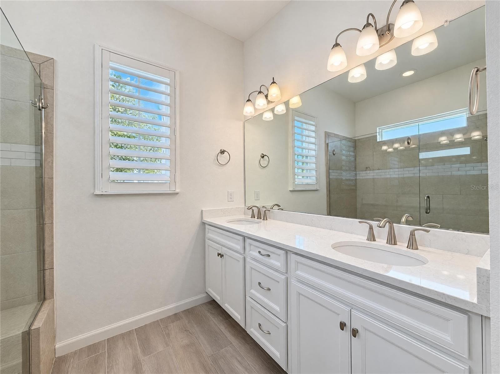 Single Family Residence at 724 WINTERSIDE DR, APOLLO BEACH, photo 8 of 14