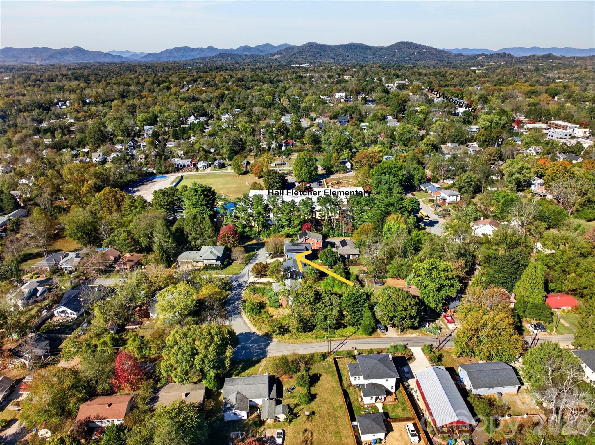 Single Family Residence at 70 Garden Circle, Asheville, photo 10 of 42