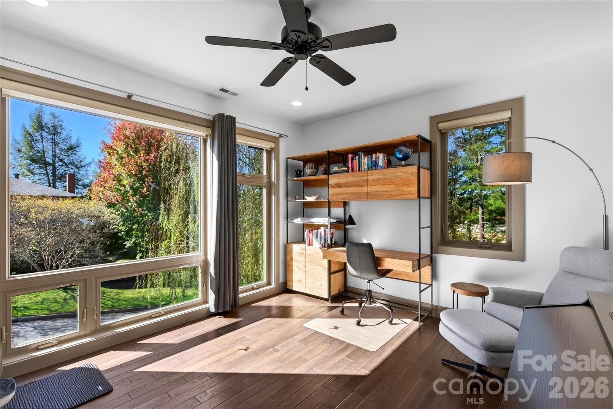 Bed 3 or office or yoga room - 70 Garden Circle, Asheville