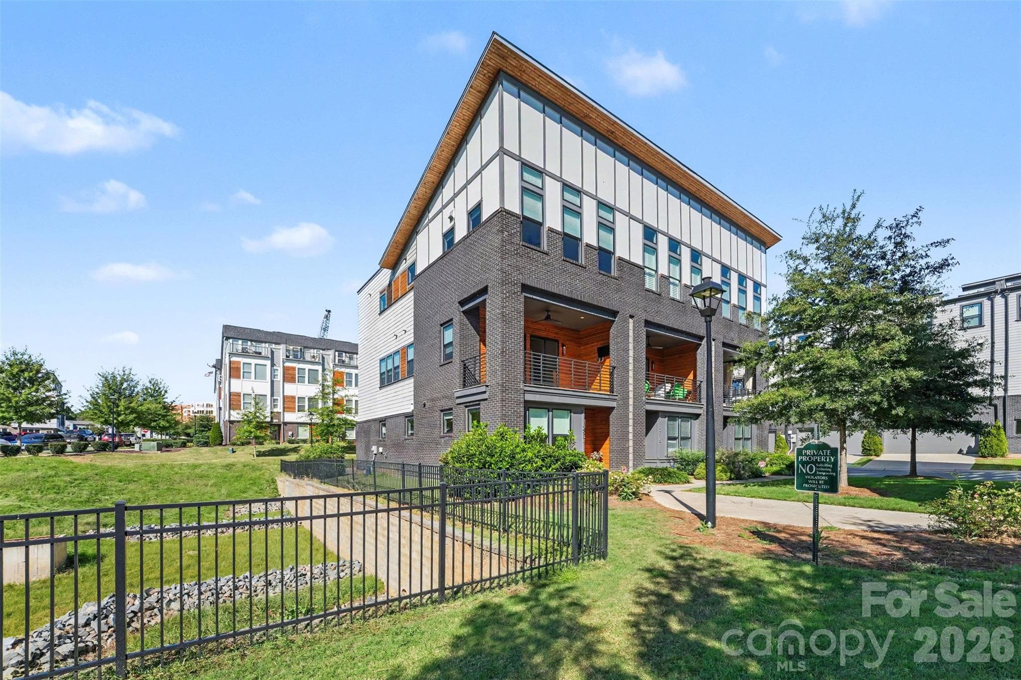 Townhouse at 2531 Irwin Stream Road, Charlotte, photo 4 of 46