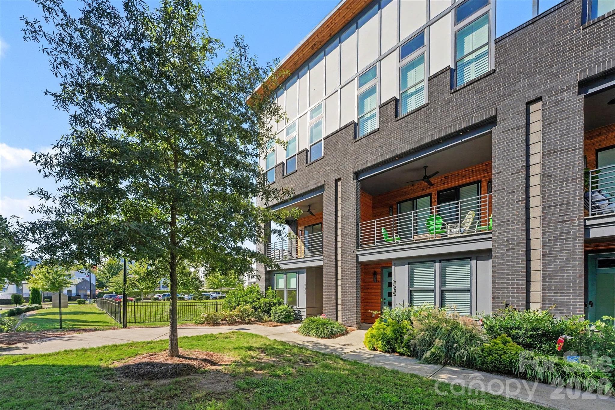 Townhouse at 2531 Irwin Stream Road, Charlotte, photo 5 of 46