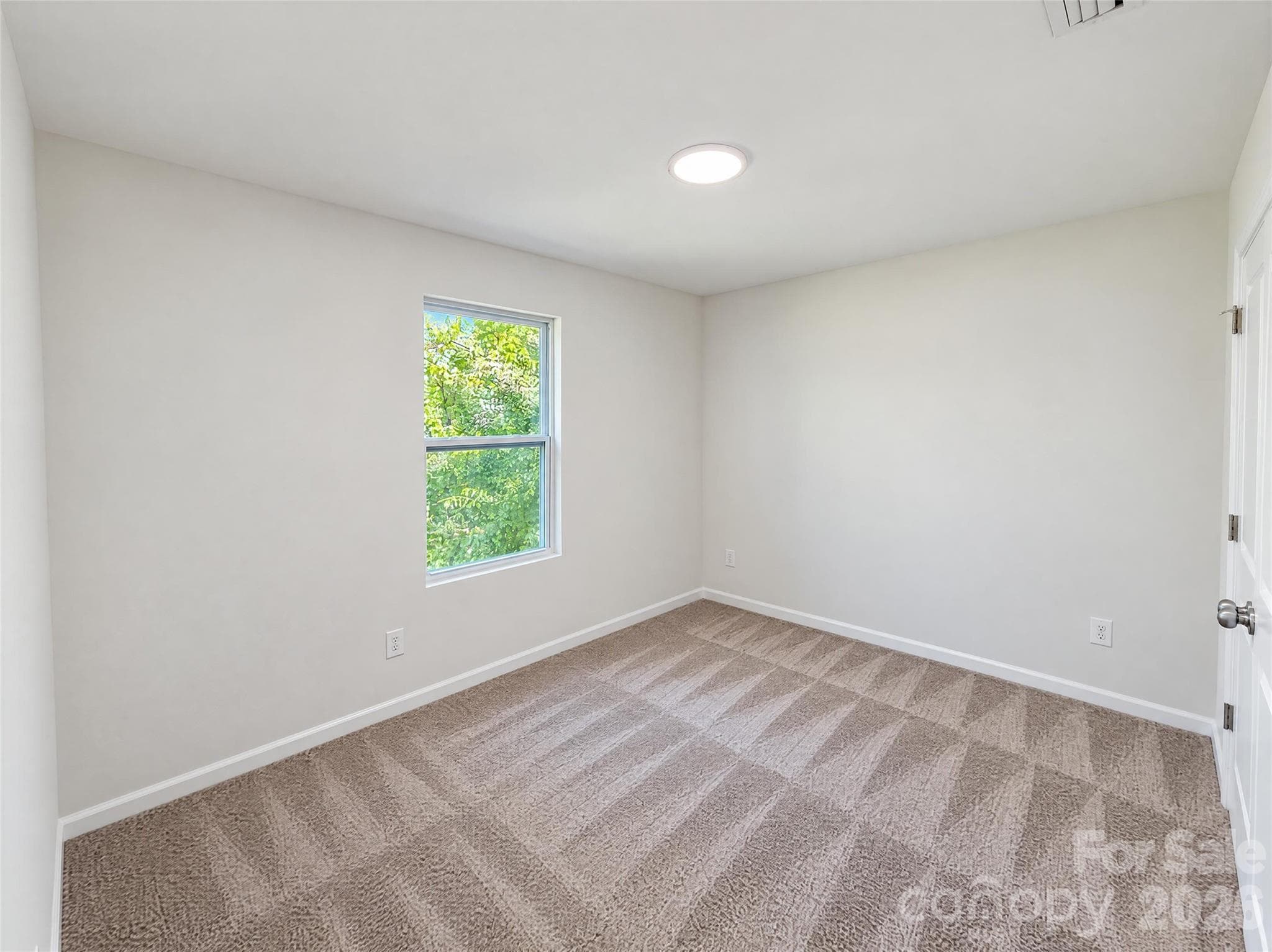 Single Family Residence at 7006 Wandering Creek Drive, Charlotte, photo 4 of 20