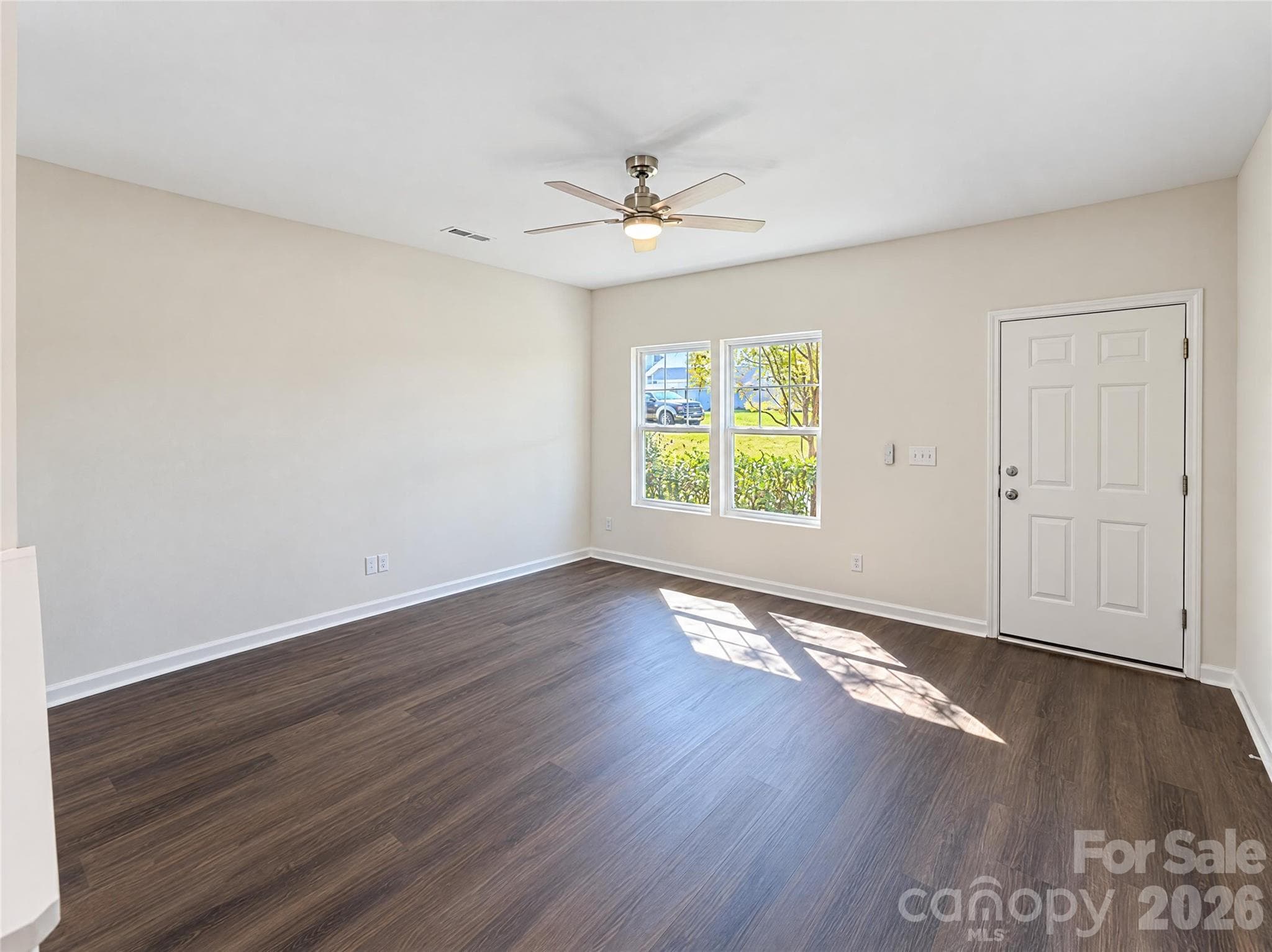 Single Family Residence at 7006 Wandering Creek Drive, Charlotte, photo 8 of 20