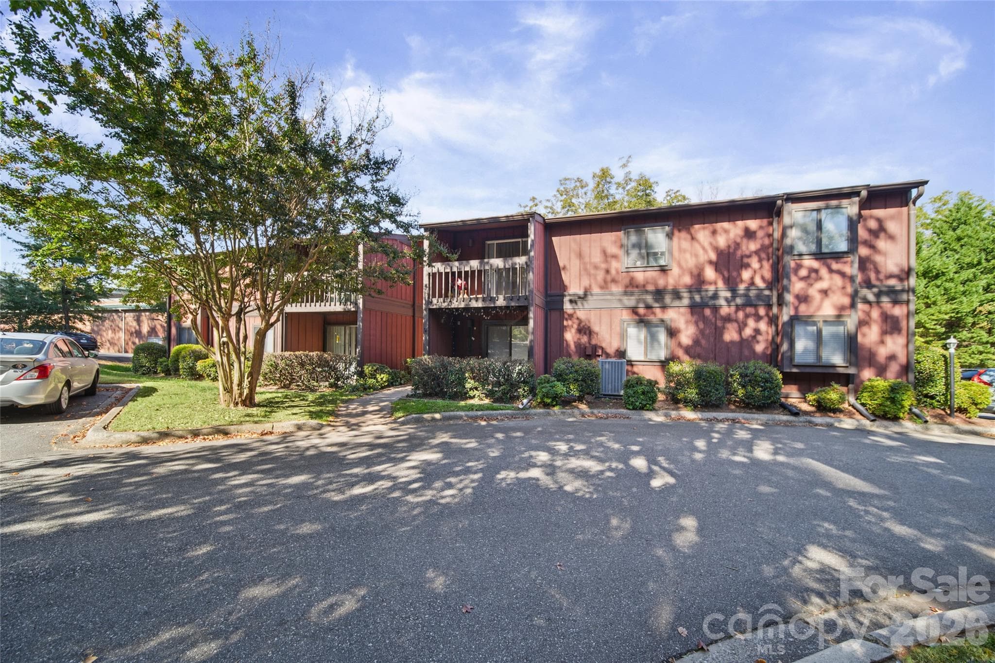 Condominium at 47 Edgewood Avenue, Concord, photo 3 of 38
