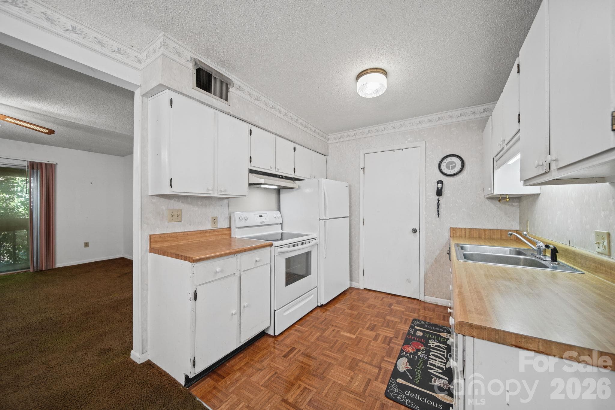 Condominium at 47 Edgewood Avenue, Concord, photo 9 of 38