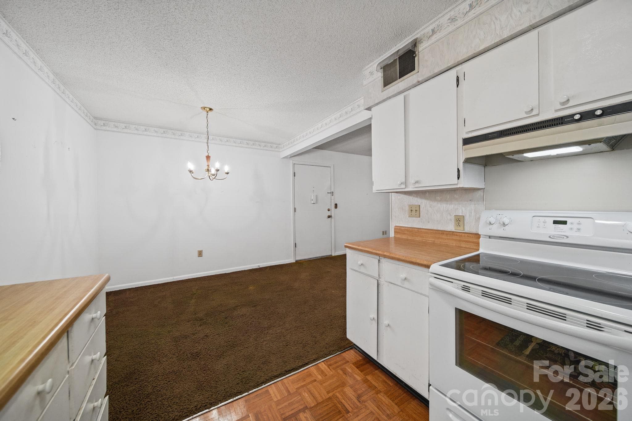 Condominium at 47 Edgewood Avenue, Concord, photo 11 of 38