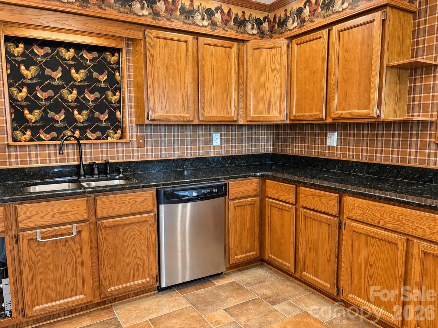 Single Family Residence at 224 Viking Trail, Hendersonville, photo 8 of 28