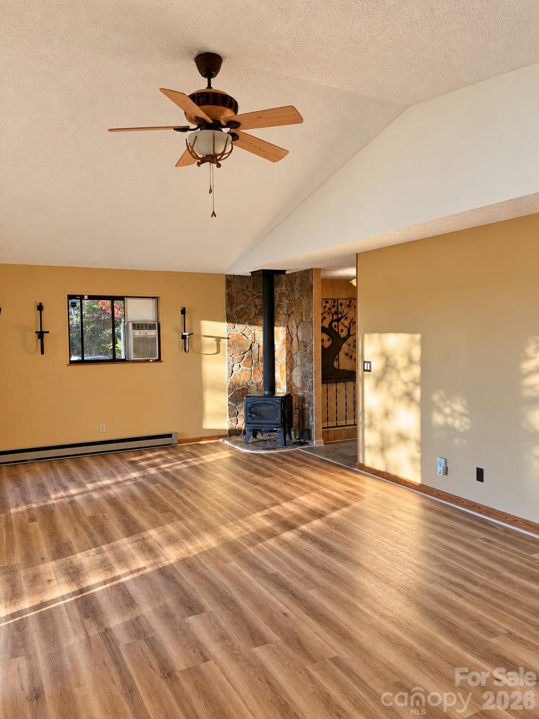 Single Family Residence at 224 Viking Trail, Hendersonville, photo 10 of 28