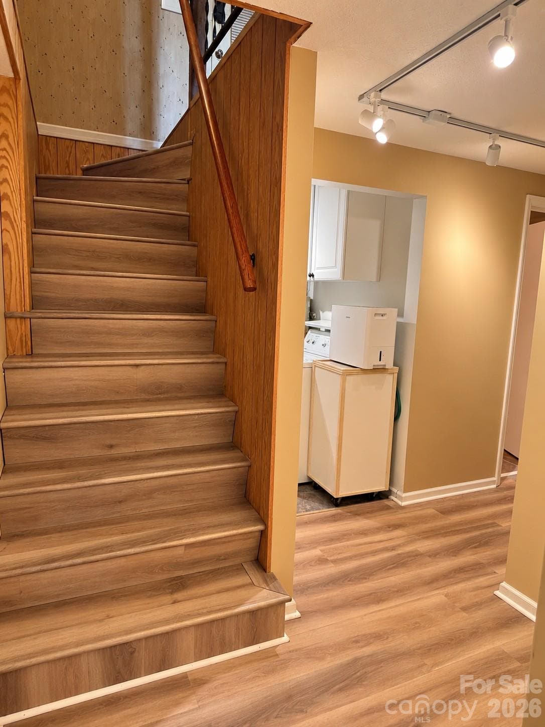 Single Family Residence at 224 Viking Trail, Hendersonville, photo 14 of 28