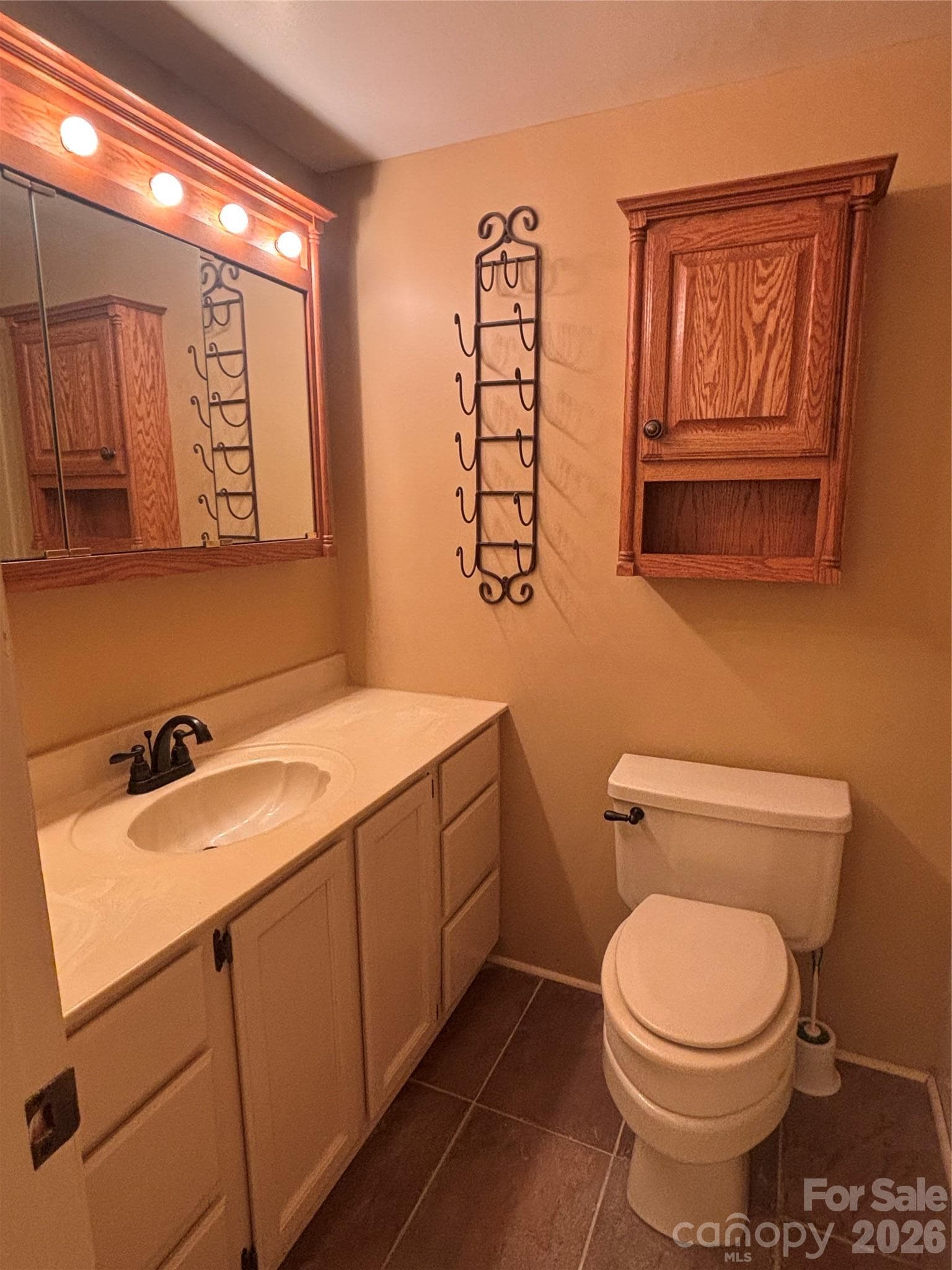 Single Family Residence at 224 Viking Trail, Hendersonville, photo 19 of 28