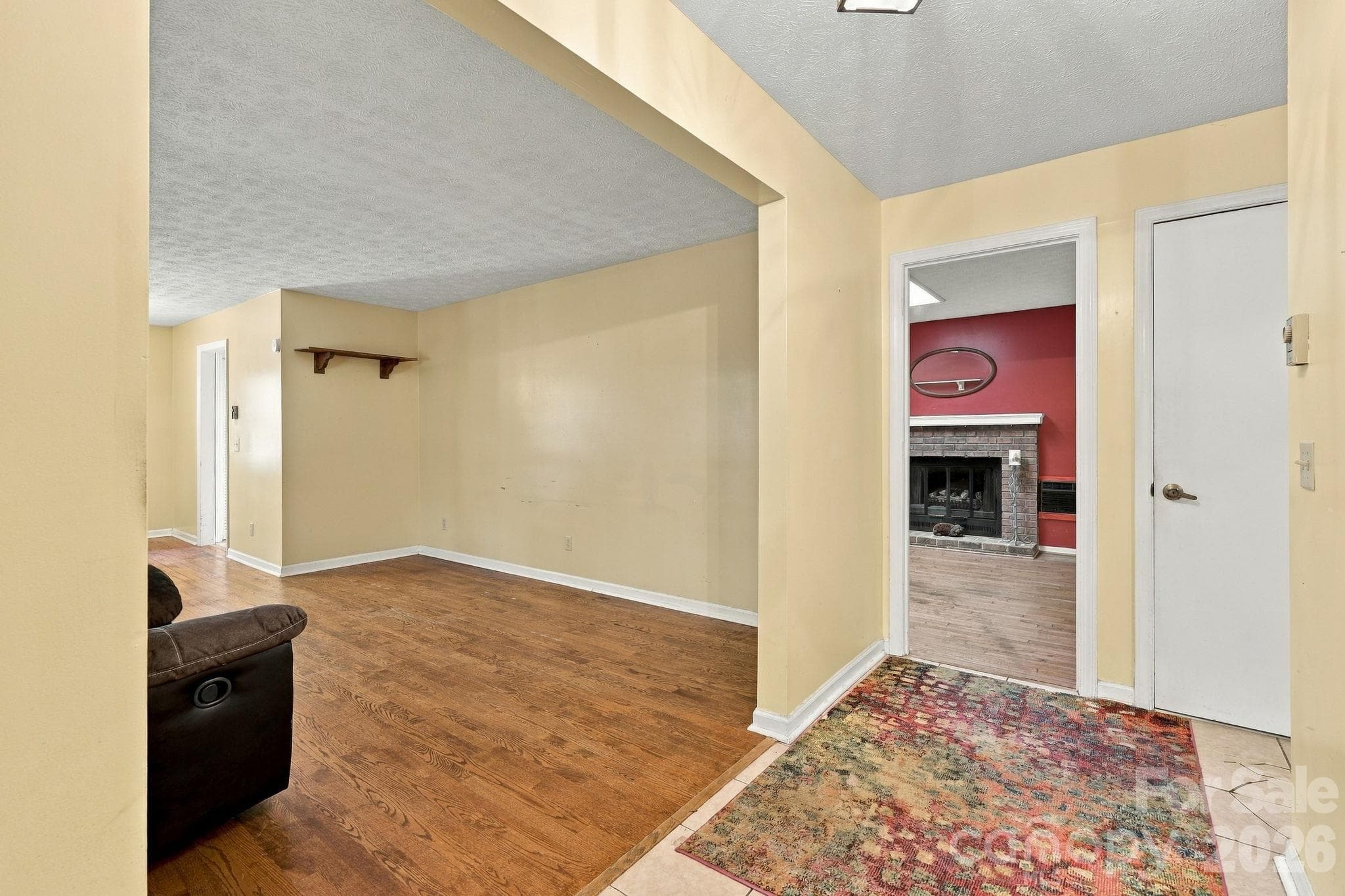 Single Family Residence at 252 Foxhunt Lane, Hendersonville, photo 4 of 18