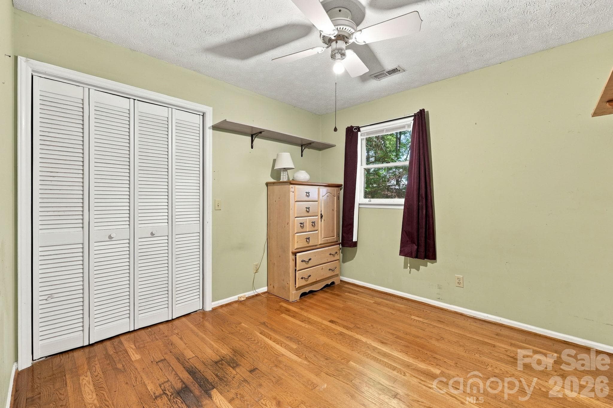 Single Family Residence at 252 Foxhunt Lane, Hendersonville, photo 12 of 18