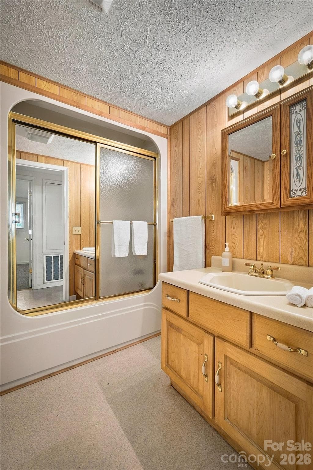 Full Bathroom - 2476 Watts Street, Morganton