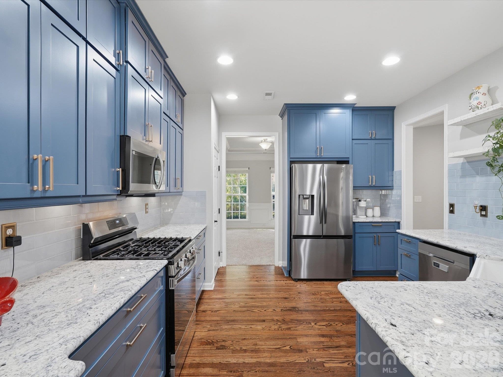 Single Family Residence at 446 Leaf Arbor Court, Lake Wylie, photo 9 of 48