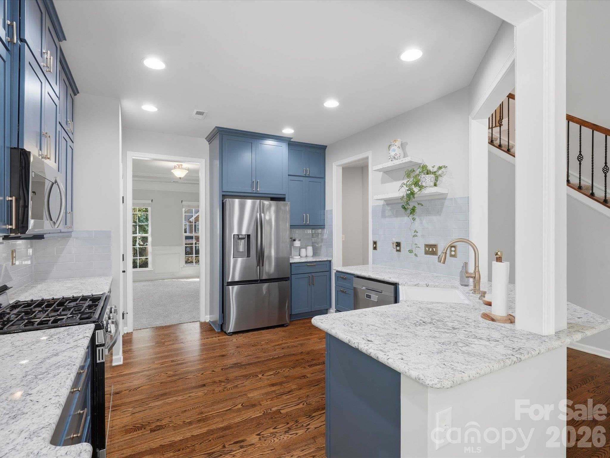 Single Family Residence at 446 Leaf Arbor Court, Lake Wylie, photo 10 of 48