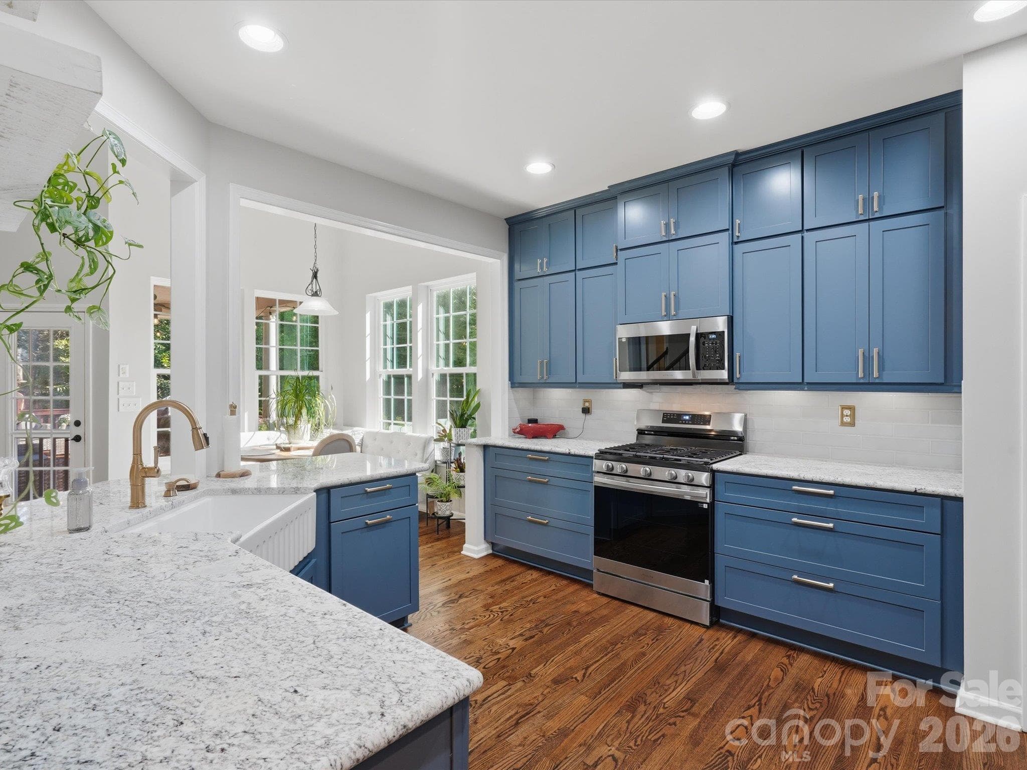 Single Family Residence at 446 Leaf Arbor Court, Lake Wylie, photo 11 of 48