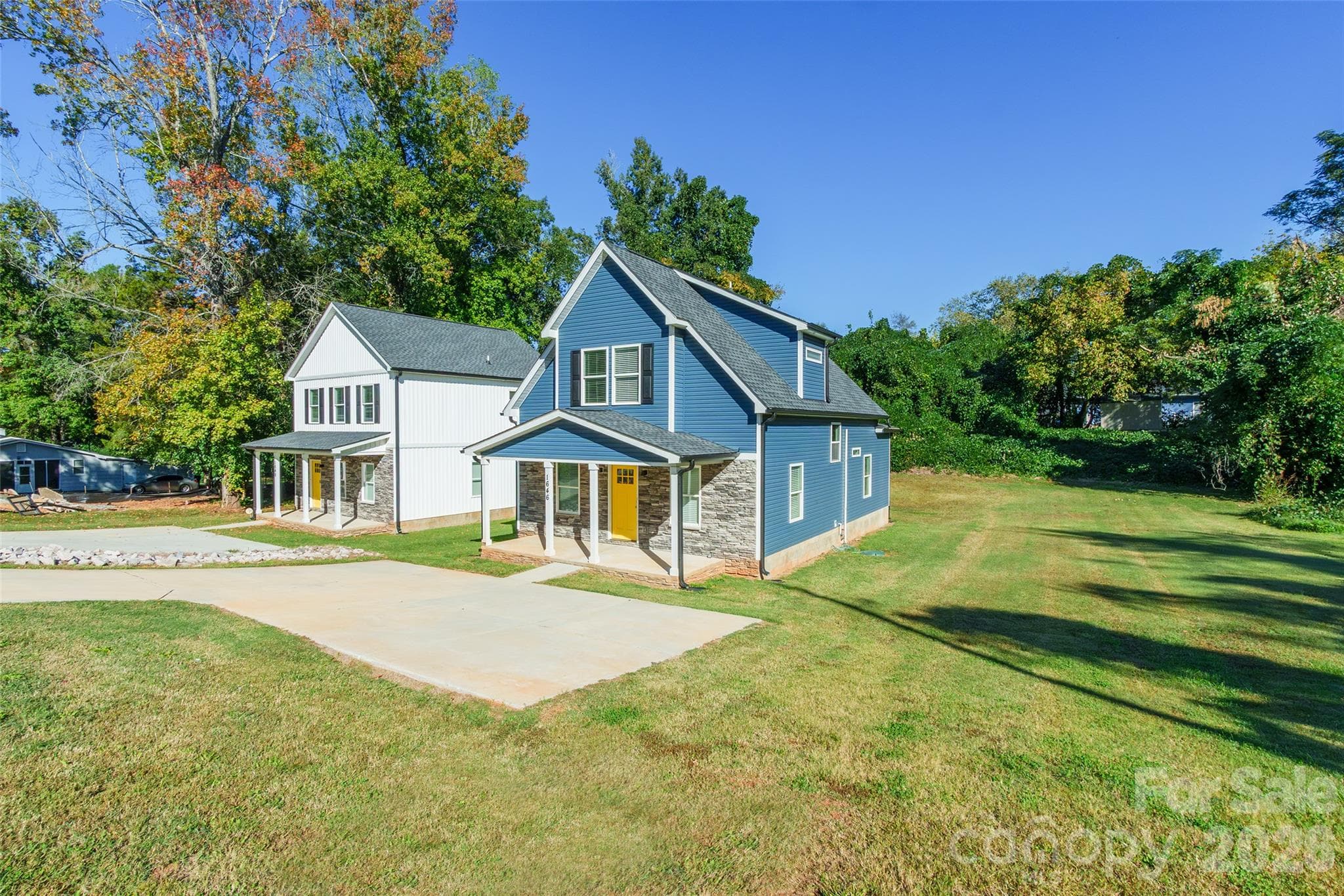 Single Family Residence at 1646 Main Street W, Rock Hill, photo 3 of 35