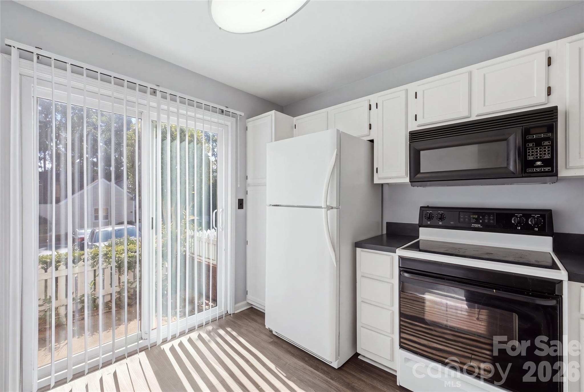 Townhouse at 329 Eastwood Drive, Salisbury, photo 12 of 22