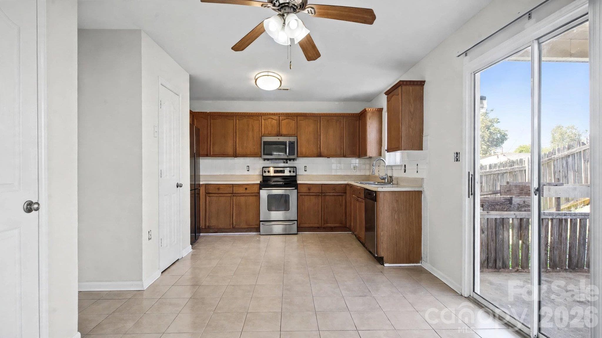 Single Family Residence at 5019 Patricia Ann Lane, Charlotte, photo 11 of 32