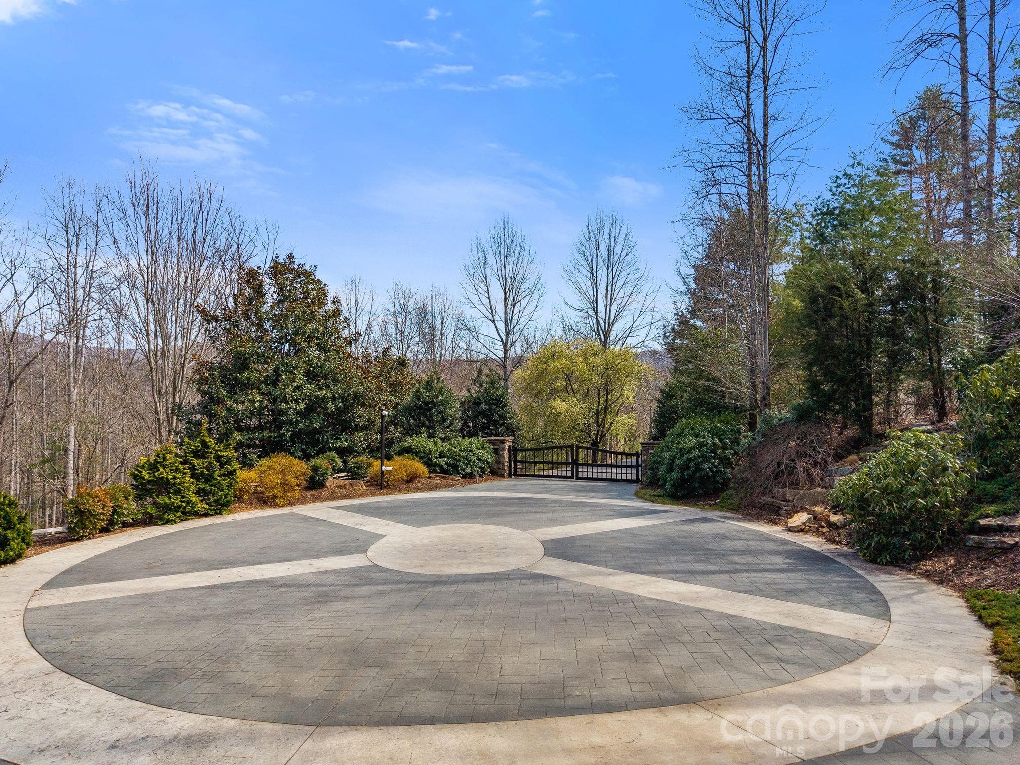 Community Entrance - 275 Stone Valley Way, Hendersonville