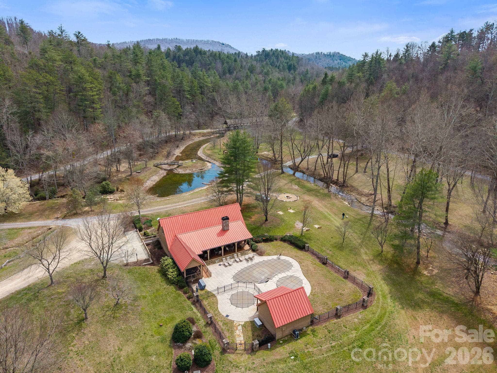Community Ammenities - 275 Stone Valley Way, Hendersonville
