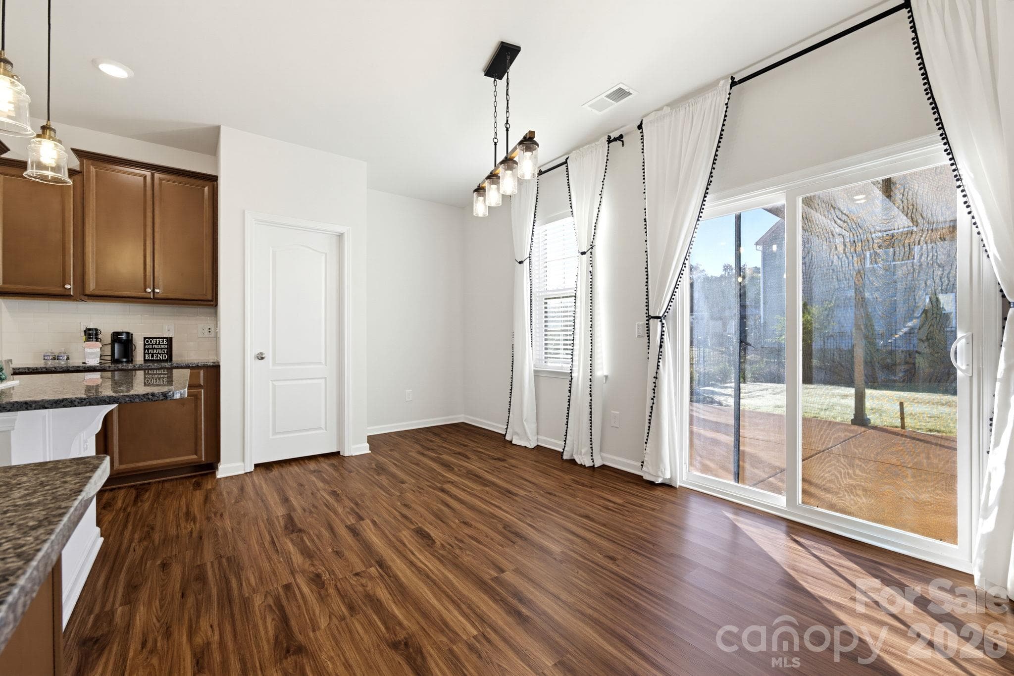 Single Family Residence at 13529 Napoleon Drive, Charlotte, photo 13 of 49