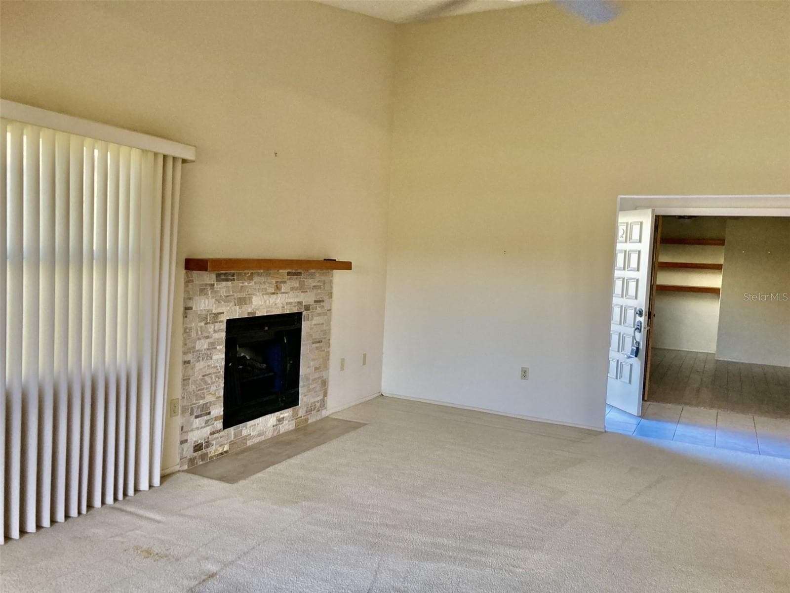 Living room - 3407 AVENIDA MADERA #A, BRADENTON