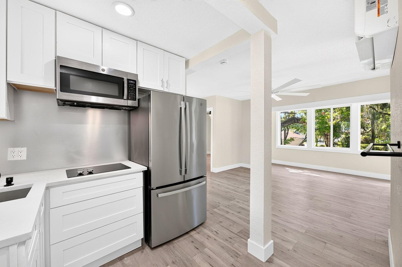 The Guest Residence Kitchen - 211 S MAPLE AVE, SANFORD