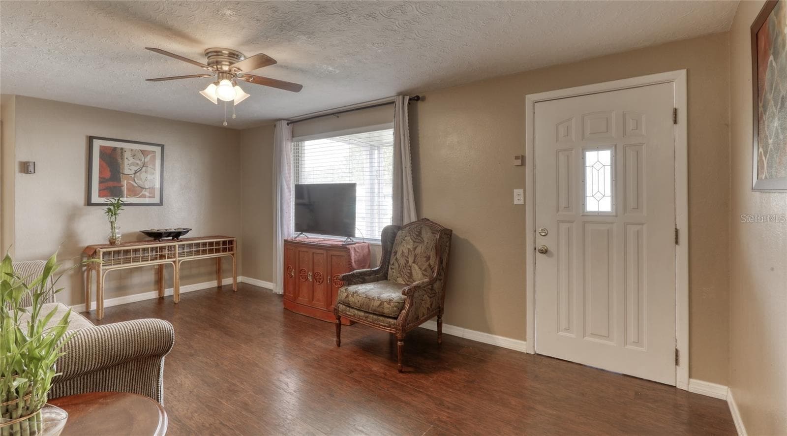 Single Family Residence at 2048 MELODY DR, HOLIDAY, photo 3 of 16