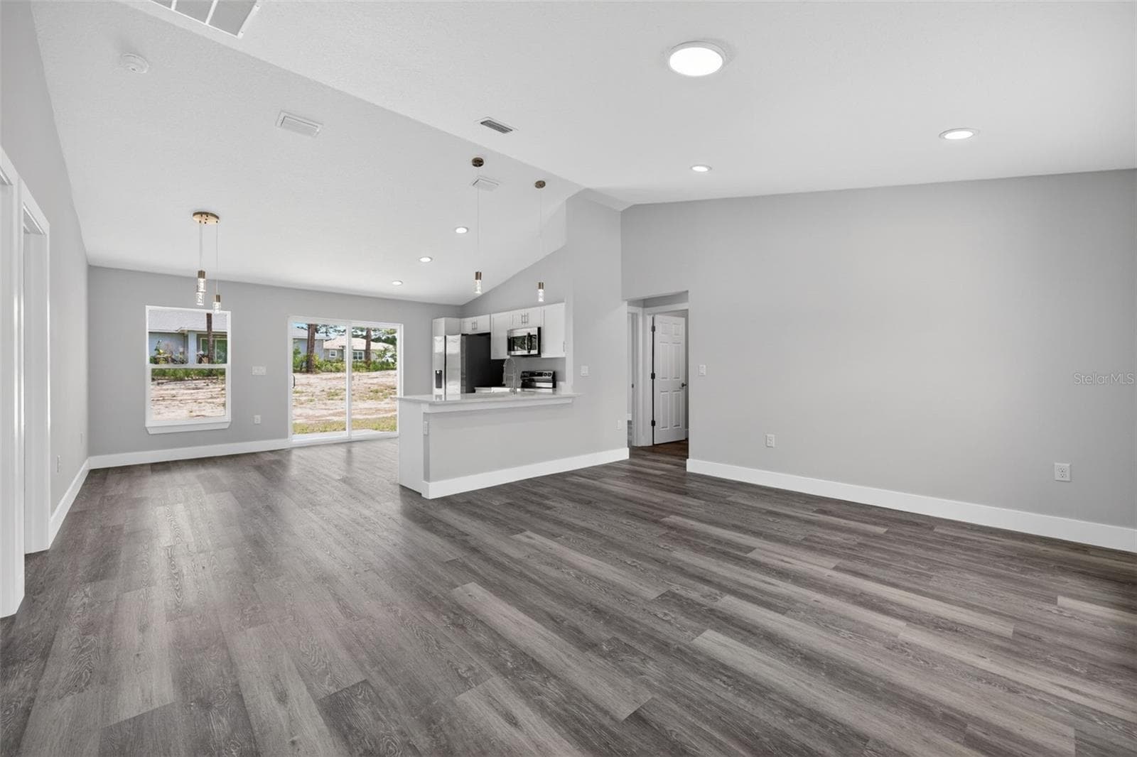 Single Family Residence at 93 NW TREE TOP RD, DUNNELLON, photo 3 of 25