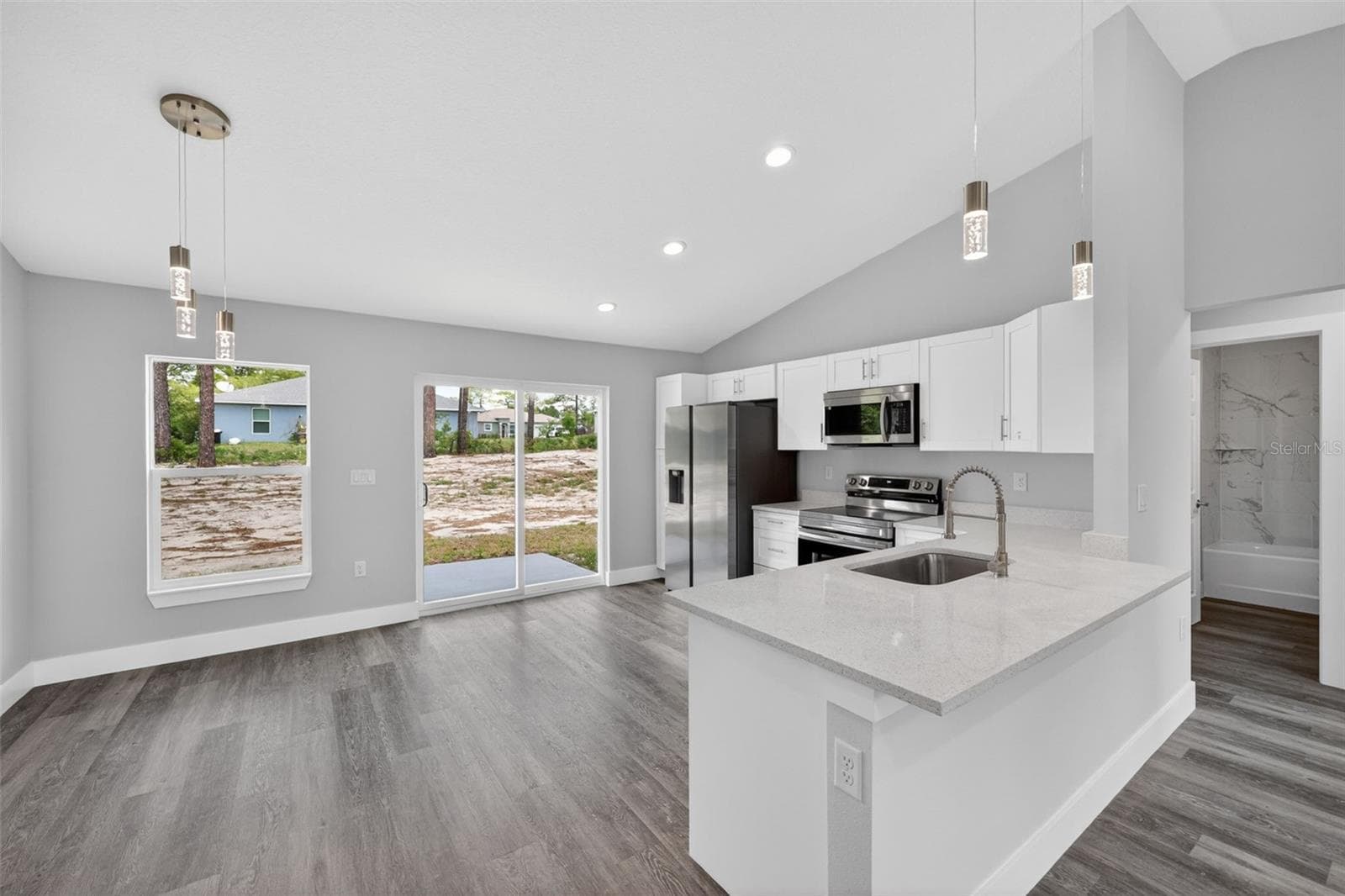 Single Family Residence at 93 NW TREE TOP RD, DUNNELLON, photo 8 of 25
